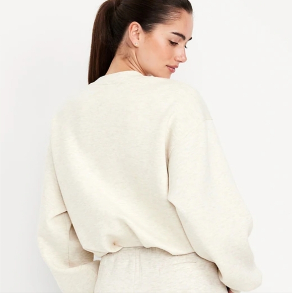 OLD NAVY Bounce Fleece Extra Soft Crop Sweatshirt Size L - Picture 4 of 9